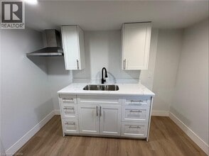 803 King St in Port Colborne, ON - Building Photo - Building Photo