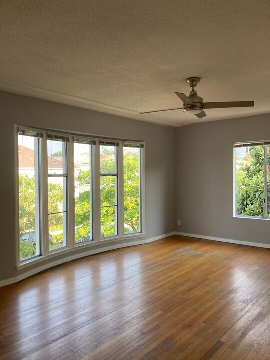 314 N Ogden Dr in Los Angeles, CA - Building Photo