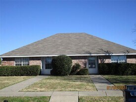 3112 Inglewood St in Denton, TX - Building Photo