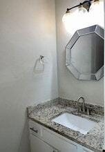 945 Silverwood Dr in Atlanta, GA - Building Photo - Building Photo