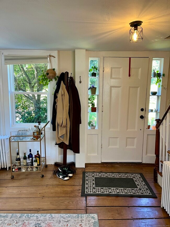 2 Molzon Ln in Bethlehem, CT - Building Photo - Building Photo
