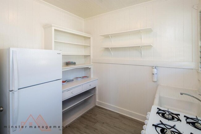 2680 E Manoa Rd in Honolulu, HI - Building Photo - Building Photo