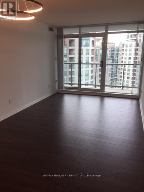 5500-5500 Yonge St in Toronto, ON - Building Photo