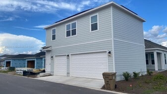 2952 Embark Trl in St. Cloud, FL - Building Photo