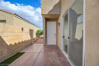 9194 Penn Station St in Las Vegas, NV - Building Photo - Building Photo