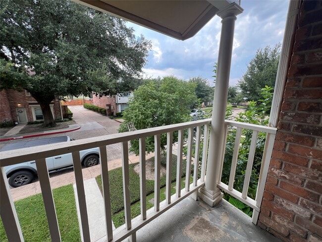 property at 5801 Lumberdale Rd