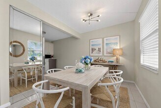 2012 Hythe A, Unit #2012 in Boca Raton, FL - Foto de edificio - Building Photo