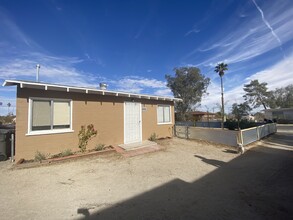 6570 Manzanita Ave in Twentynine Palms, CA - Building Photo - Building Photo