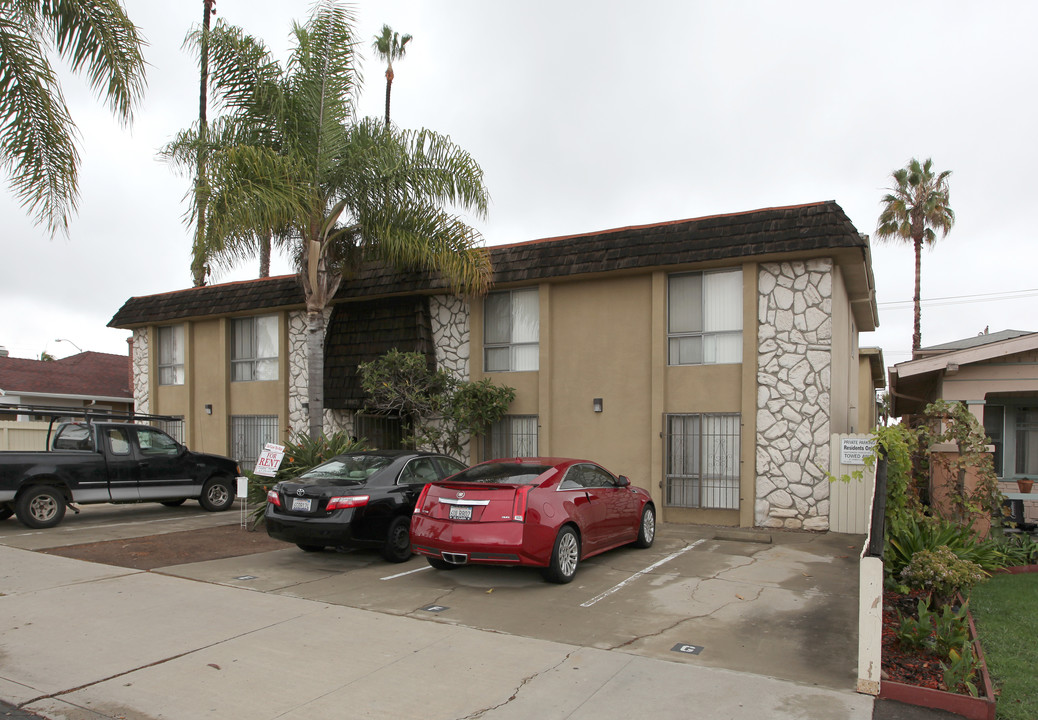 3967 Illinois St in San Diego, CA - Foto de edificio