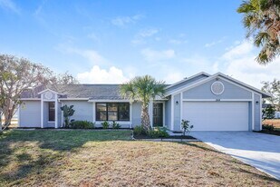 244 SW 22nd Pl in Cape Coral, FL - Building Photo