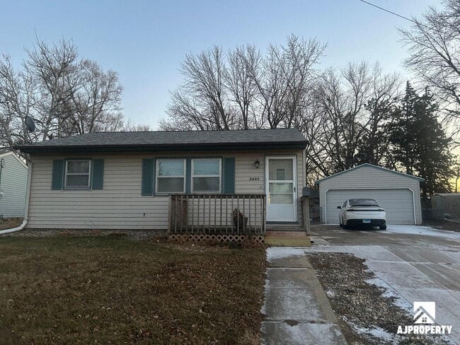 2409 E 6th St in Sioux Falls, SD - Building Photo - Building Photo