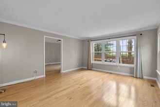 20303 Marketree Pl in Gaithersburg, MD - Building Photo - Building Photo