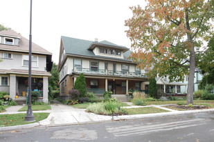 561-563 Paris Ave SE Apartments