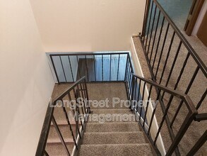 3151 N Shore Dr SE in Albany, OR - Building Photo - Building Photo