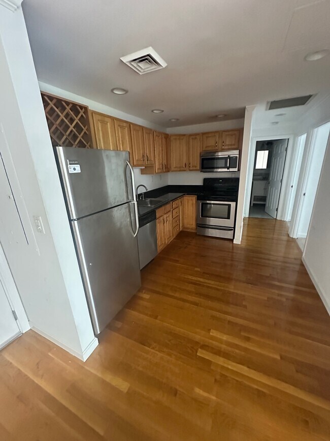 105 Jersey St, Unit 100 Jersey in Boston, MA - Building Photo - Building Photo