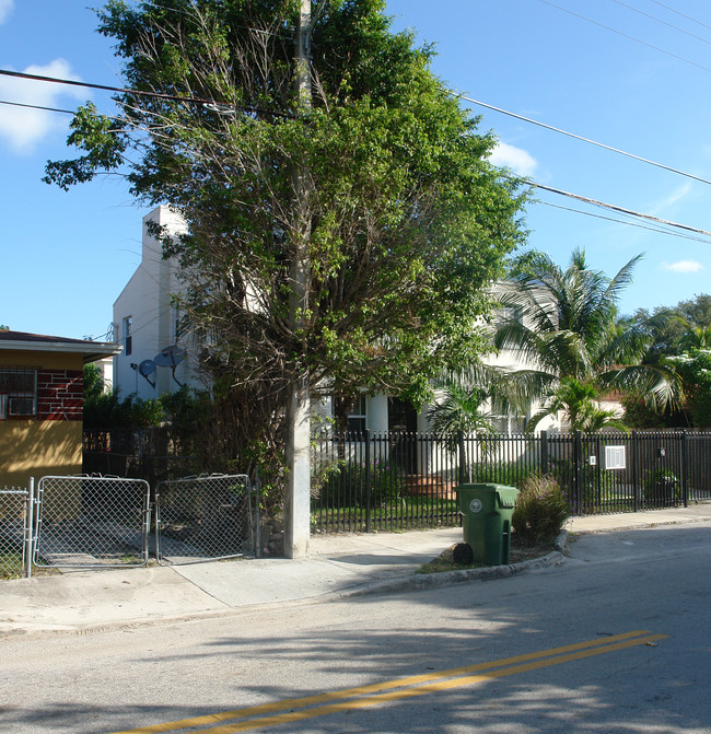 509 NE 64th St in Miami, FL - Building Photo - Building Photo