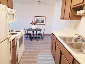 11 Park St N in Fairfax, MN - Building Photo - Building Photo