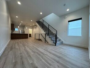 1791 S Renaissance Towne Dr in Bountiful, UT - Building Photo - Building Photo