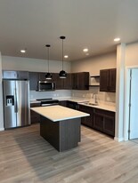 4711 45th St S, Unit Apt 306 in Fargo, ND - Building Photo