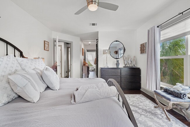 property at 500 Turnberry Ln