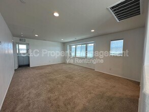 10608 Appaloosa Ave in Hesperia, CA - Building Photo - Building Photo