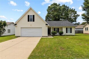 300 Glen Allen St in Fayetteville, NC - Building Photo