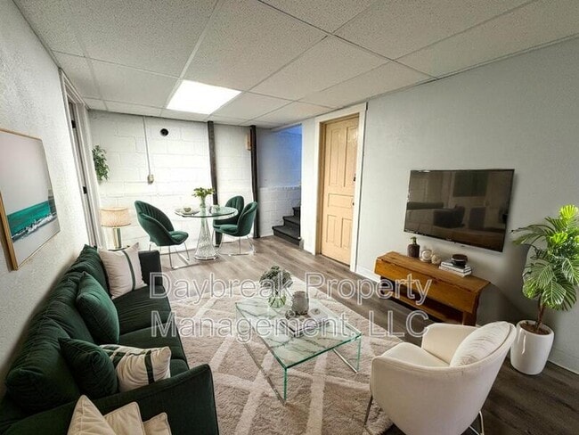 property at 611 9th Ave N