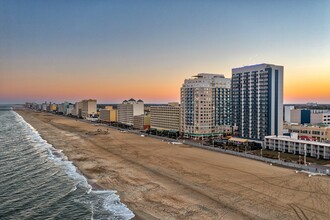 27 Atlantic in Virginia Beach, VA - Foto de edificio - Building Photo