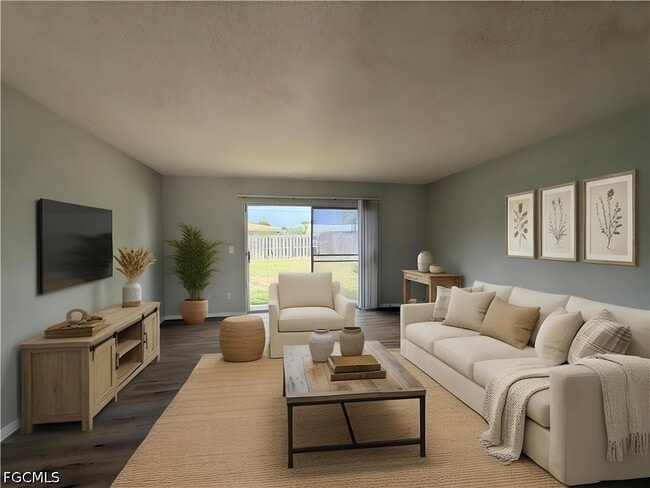 property at 1920 W Lakeview Blvd