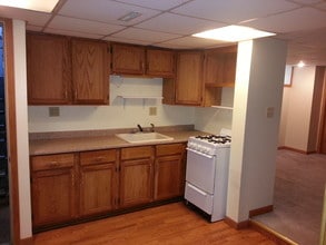 421 E Lake St, Unit Gardn in Woodstock, IL - Building Photo - Building Photo