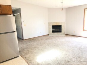 1414 Croxton Ave in Bloomington, IL - Building Photo - Building Photo