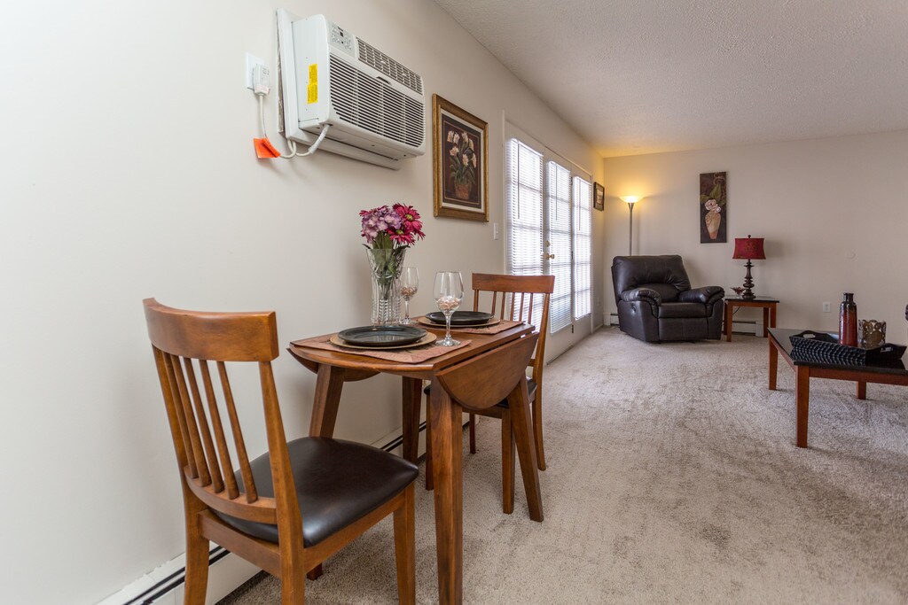 Williamsburg & Portage Pointe Apartments Wooster, OH Apartments