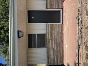 10524 Farm Rd 2180 in Cassville, MO - Building Photo - Building Photo