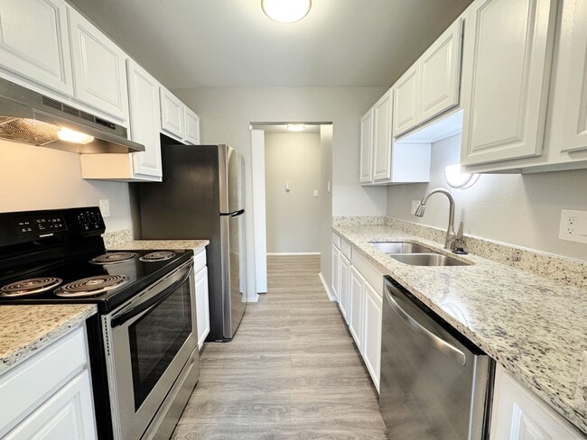 Harvard House Apartments