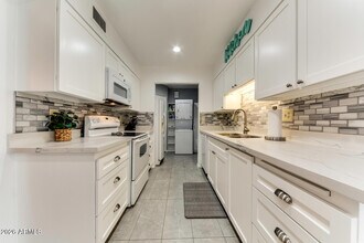 18826 N 134th Ave in Sun City West, AZ - Building Photo - Building Photo