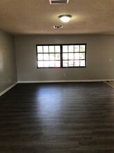 931 Shenandoah Ave in Deltona, FL - Building Photo - Building Photo