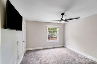 638 Chipley Ave, Unit 2 in Charlotte, NC - Building Photo - Building Photo