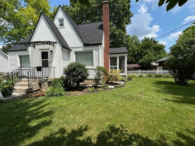property at 530 Maplewood Ave
