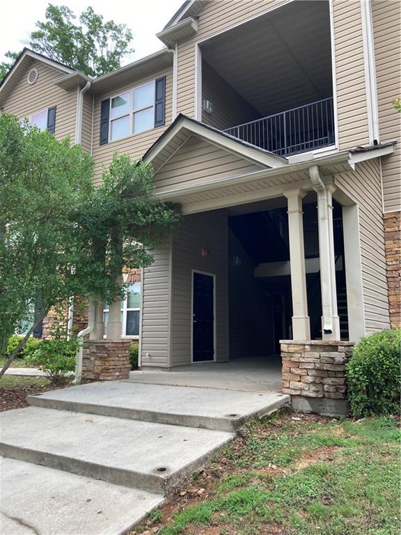 property at 8202 Fairington Ridge Cir