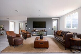 11155 Huston St in Los Angeles, CA - Building Photo