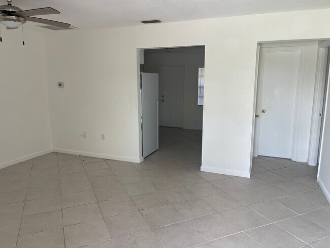 135 Lincoln Rd NE, Unit 135 in Lake Placid, FL - Foto de edificio - Building Photo