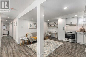 19 Sherry Ln in Ottawa, ON - Building Photo - Building Photo