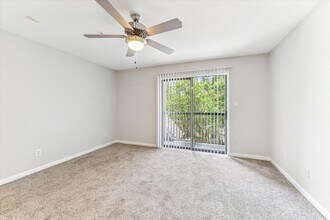 1710 W T C Jester Blvd in Houston, TX - Foto de edificio - Building Photo