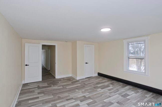 47 Maple Ave in Enfield, CT - Building Photo - Building Photo
