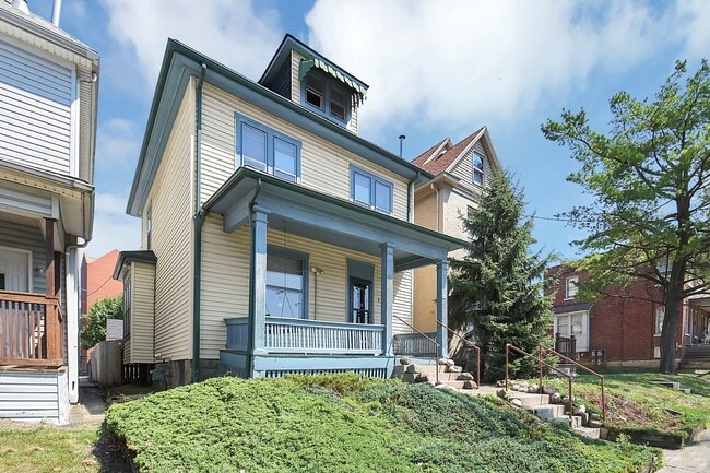 property at 30 W Norwich Ave