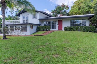 2101 SW 33rd Ave in Fort Lauderdale, FL - Building Photo - Building Photo