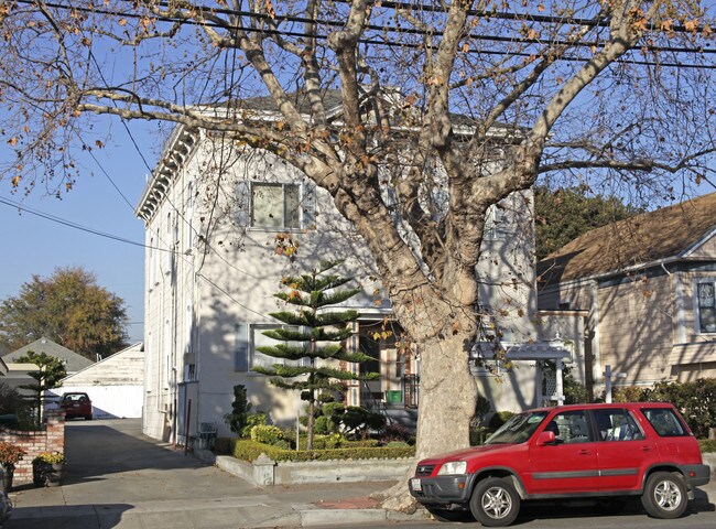 637 Central Ave in Alameda, CA - Foto de edificio - Building Photo