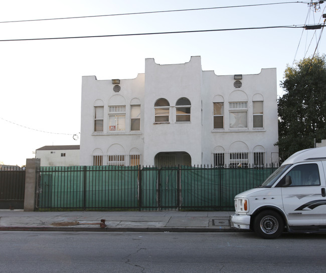 5430-5434 1/2 Fountain Ave in Los Angeles, CA - Building Photo - Building Photo