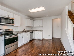 6335 Kensinger Pass in Converse, TX - Building Photo - Building Photo