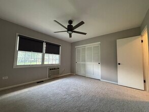 14 S Huffman St in Naperville, IL - Building Photo - Building Photo
